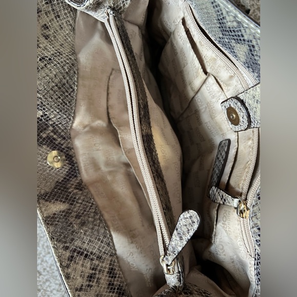 Michael Kors Taupe Brown Snake Skin Gold Hardware Purse Shoulder Bag - Picture 5 of 10